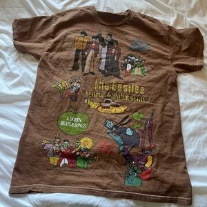 Brown graphic t shirt